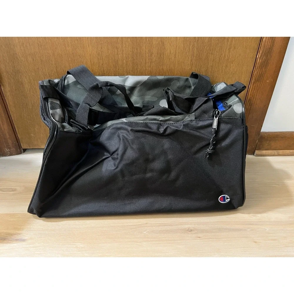 NWT Champion Camo Duffle Bag Medium Size Green Gym Travel Bag Weekender